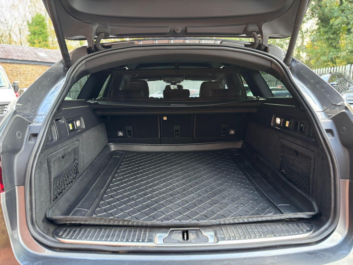 Used Jaguar XF 2017 for sale - 77074499: Photo 26