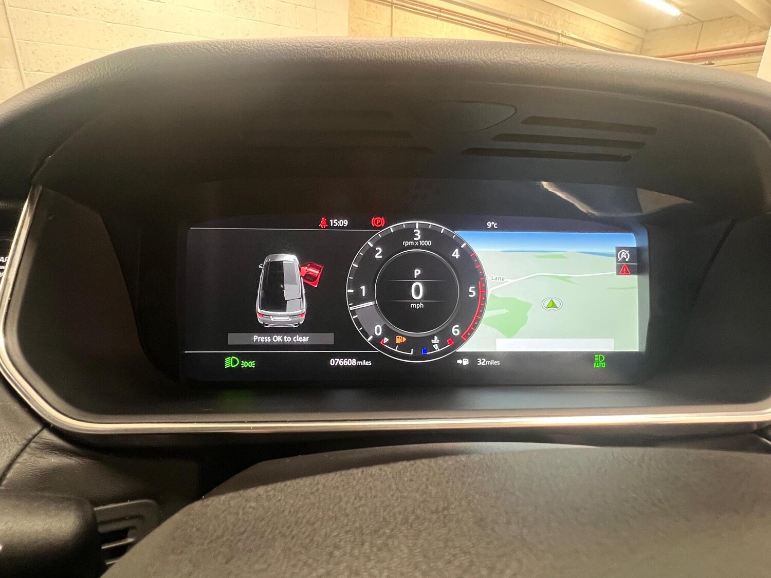 Used Land Rover Range Rover Sport 2018 for sale - 77202809: Photo 28