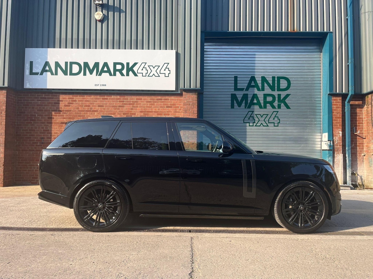 Used Land Rover Range Rover 2022 for sale - 76585474: Photo 3