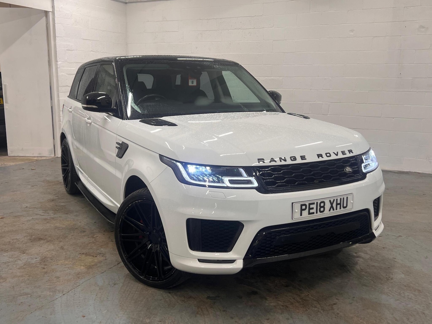 Used Land Rover Range Rover Sport 2018 for sale - 76953092: Photo 1