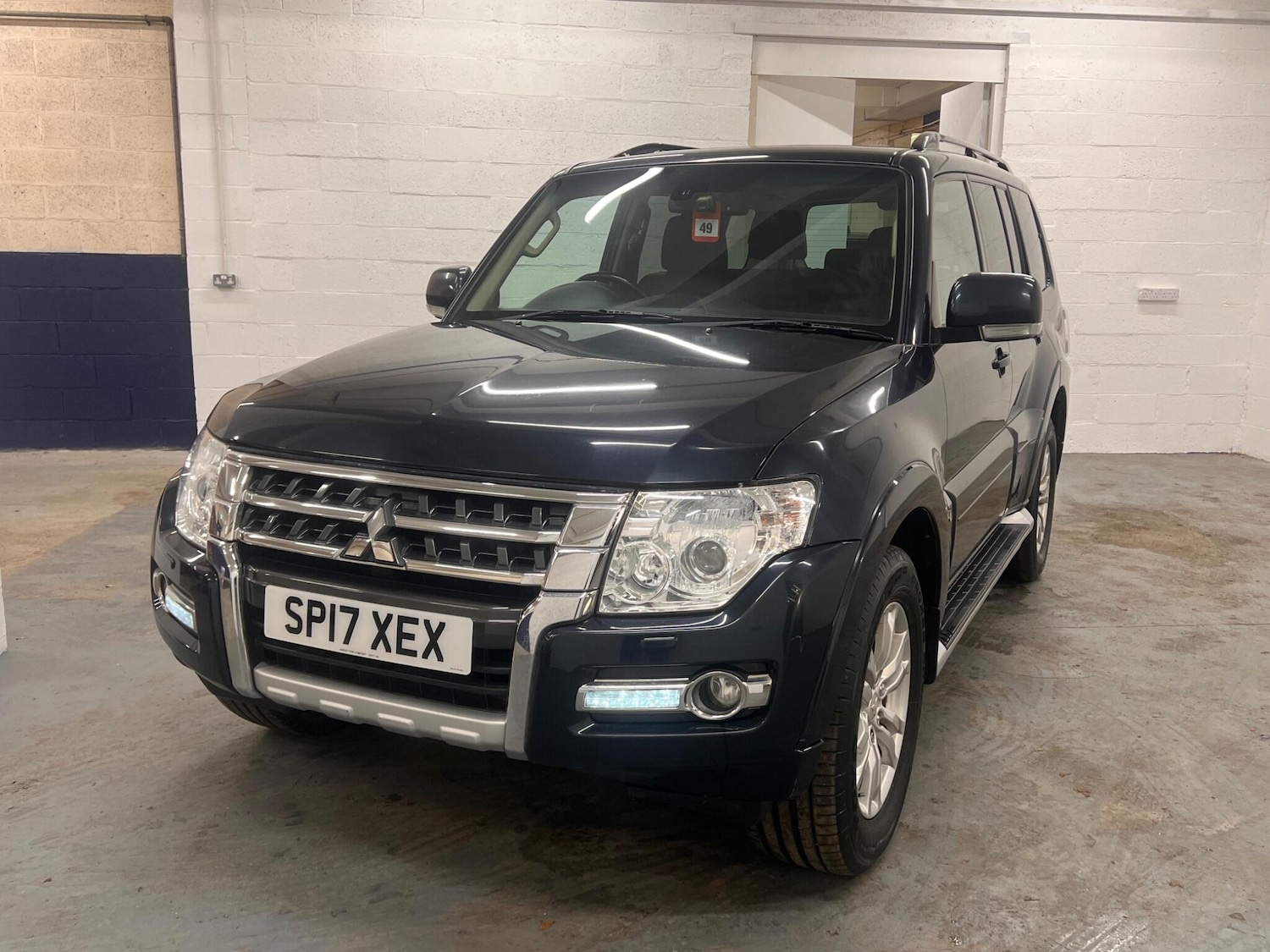 Used Mitsubishi Shogun 2017 for sale - 76801350: Photo 2