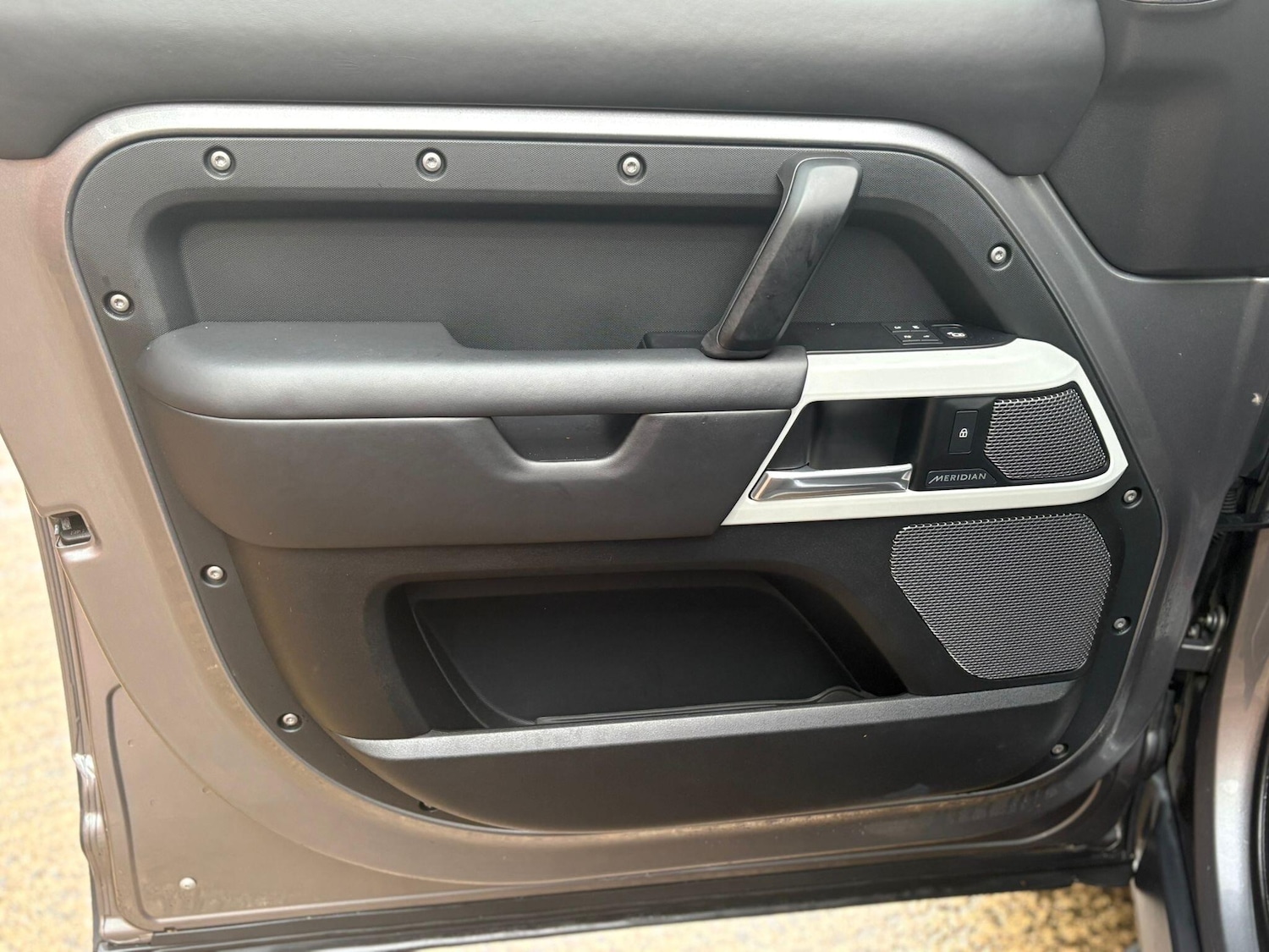 Used Land Rover Defender 110 2020 for sale - 76561587: Photo 29