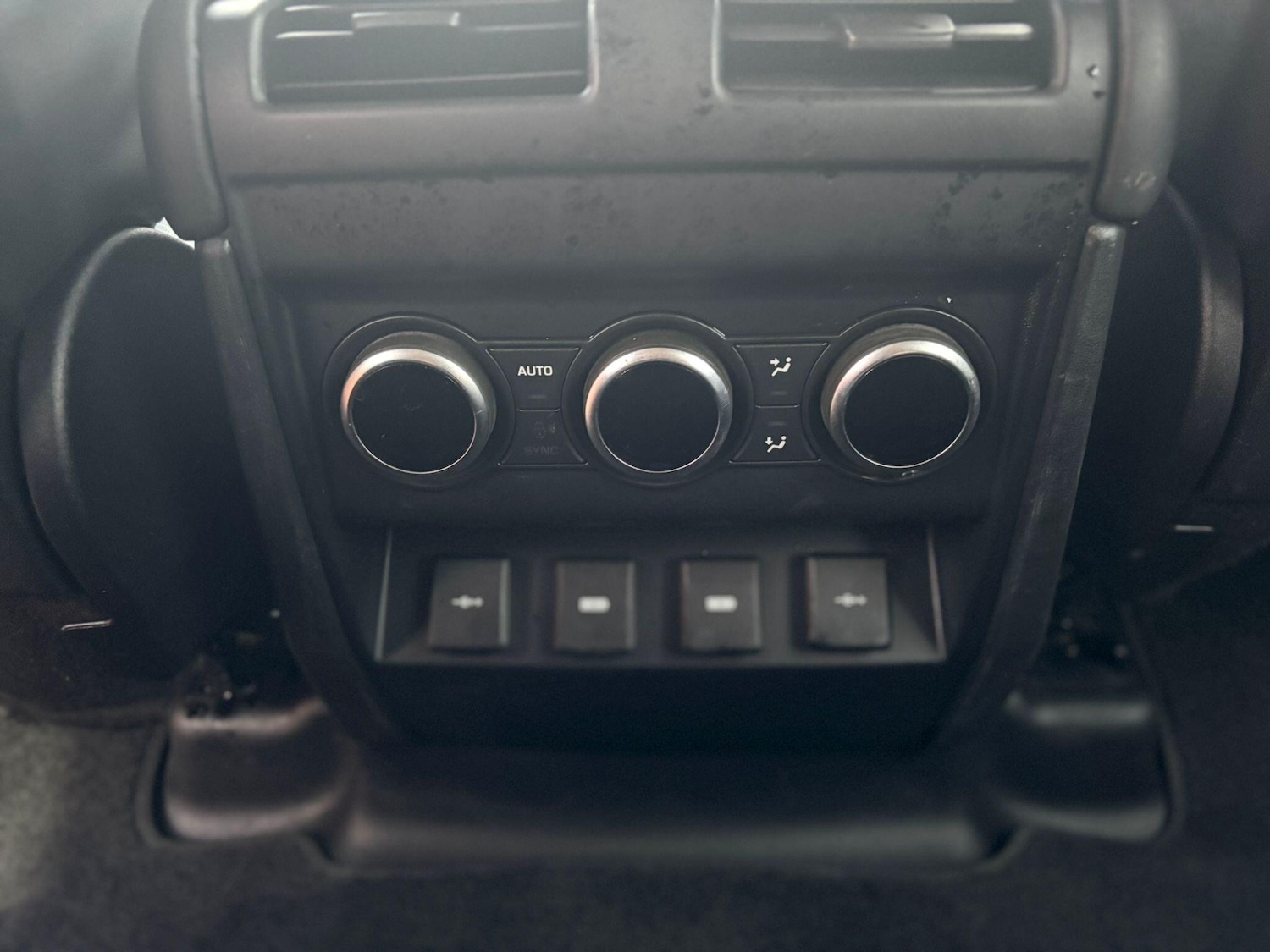 Used Land Rover Defender 110 2020 for sale - 76561587: Photo 77