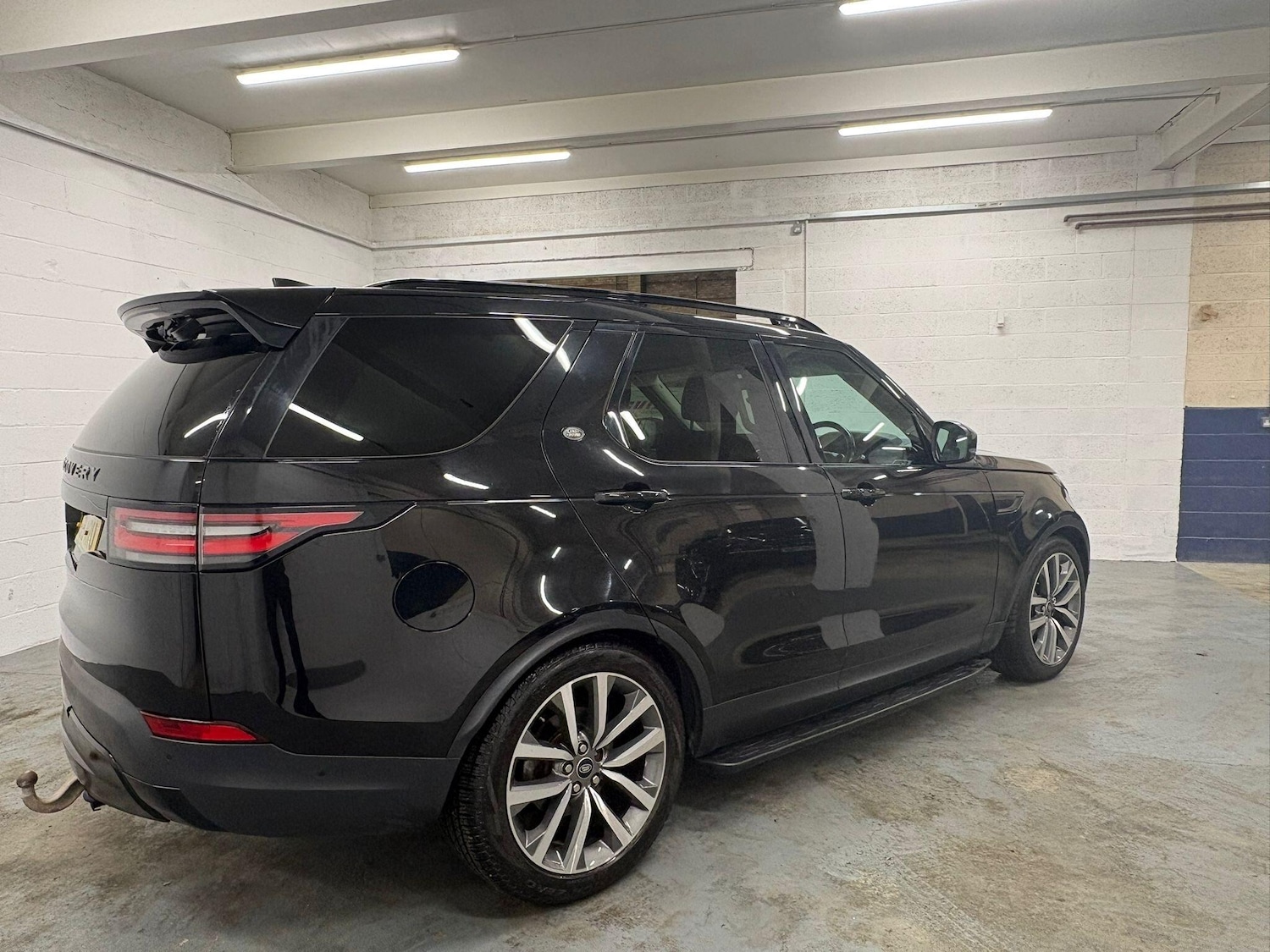 Used Land Rover Discovery 2018 for sale - 77203244: Photo 10