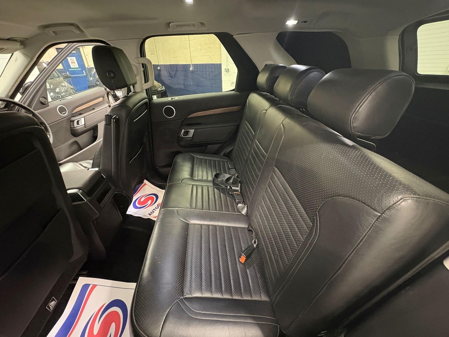 Used Land Rover Discovery 2018 for sale - 77203244: Photo 34