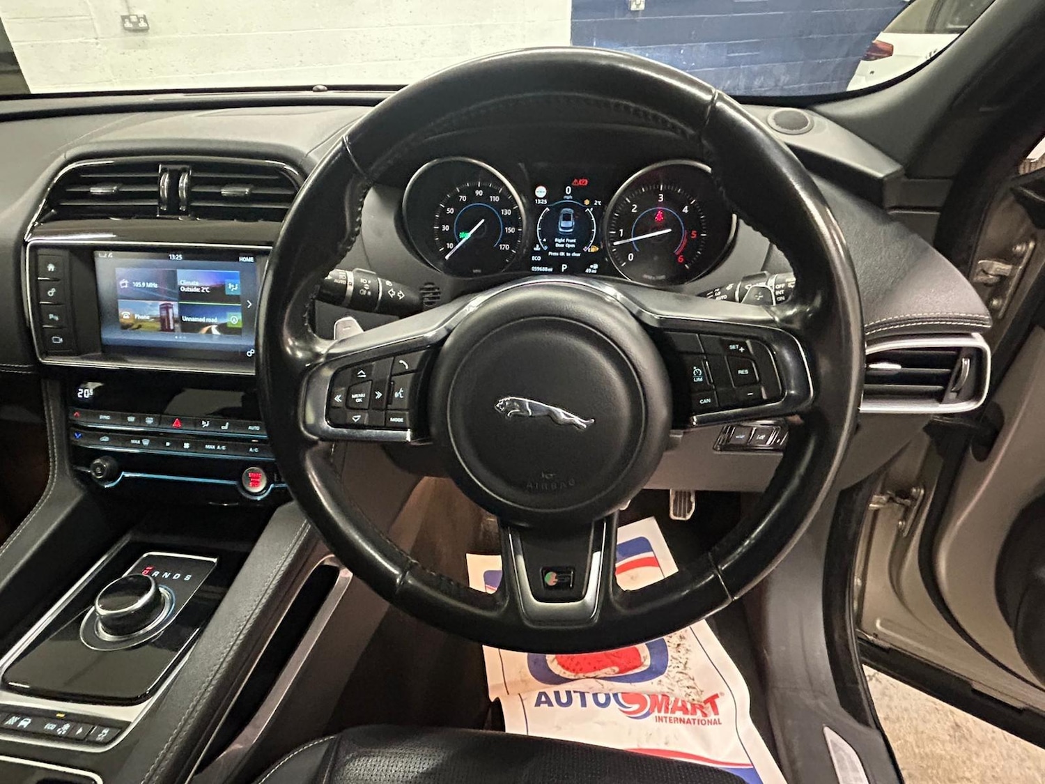 Used Jaguar F-Pace 2016 for sale - 77202577: Photo 30