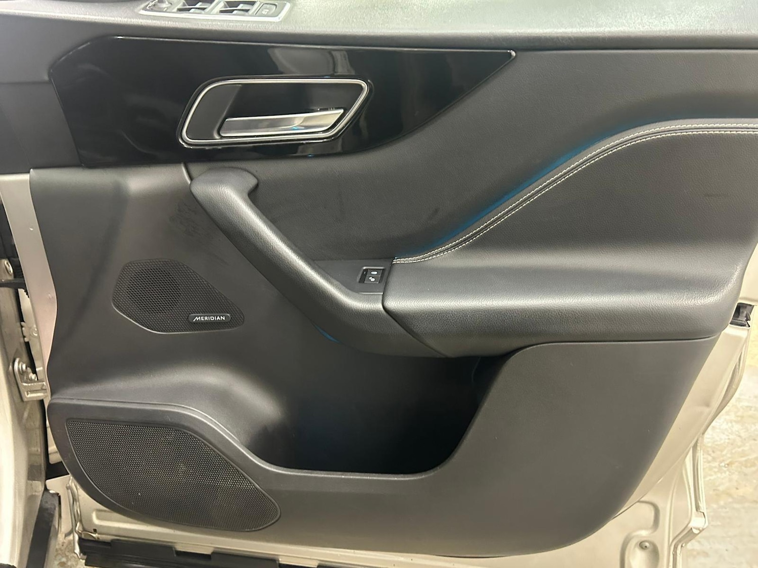 Used Jaguar F-Pace 2016 for sale - 77202577: Photo 7