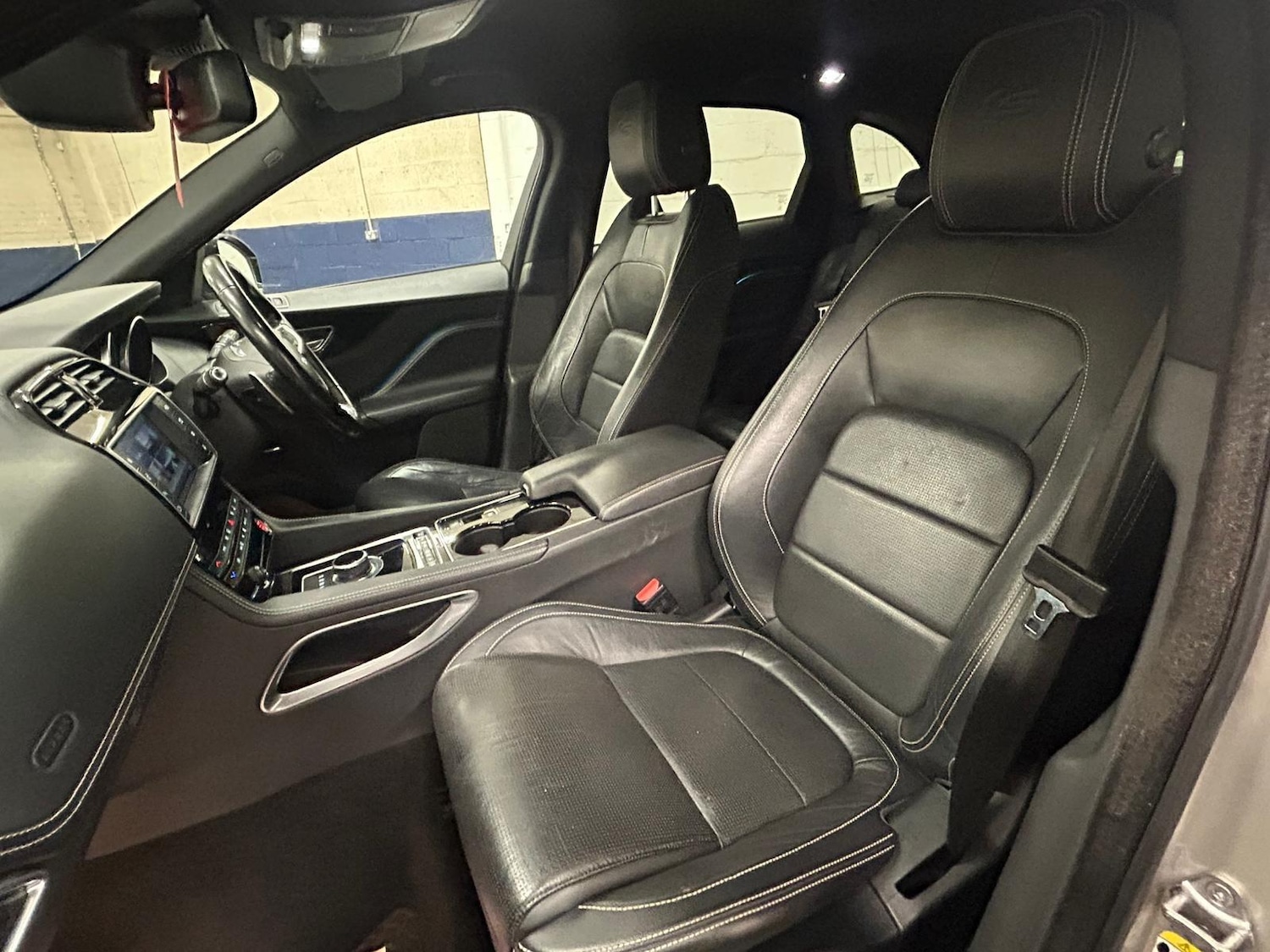 Used Jaguar F-Pace 2016 for sale - 77202577: Photo 9