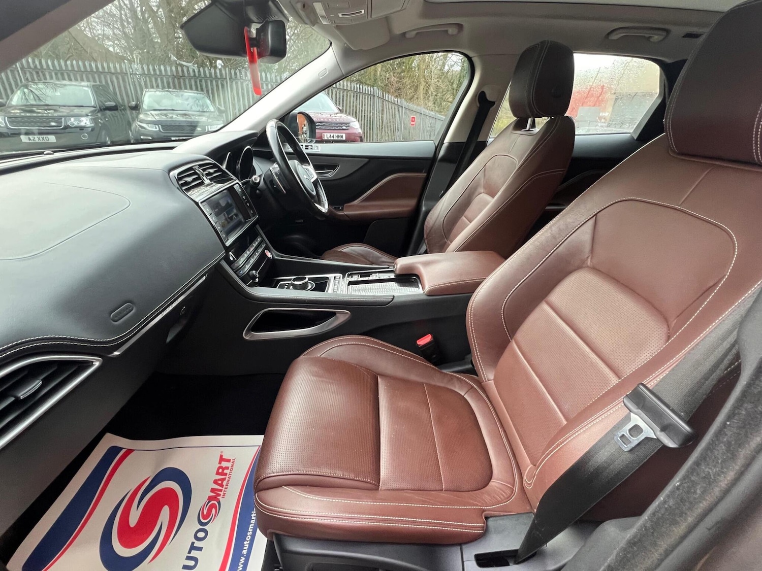 Used Jaguar F-Pace 2016 for sale - 77109478: Photo 2