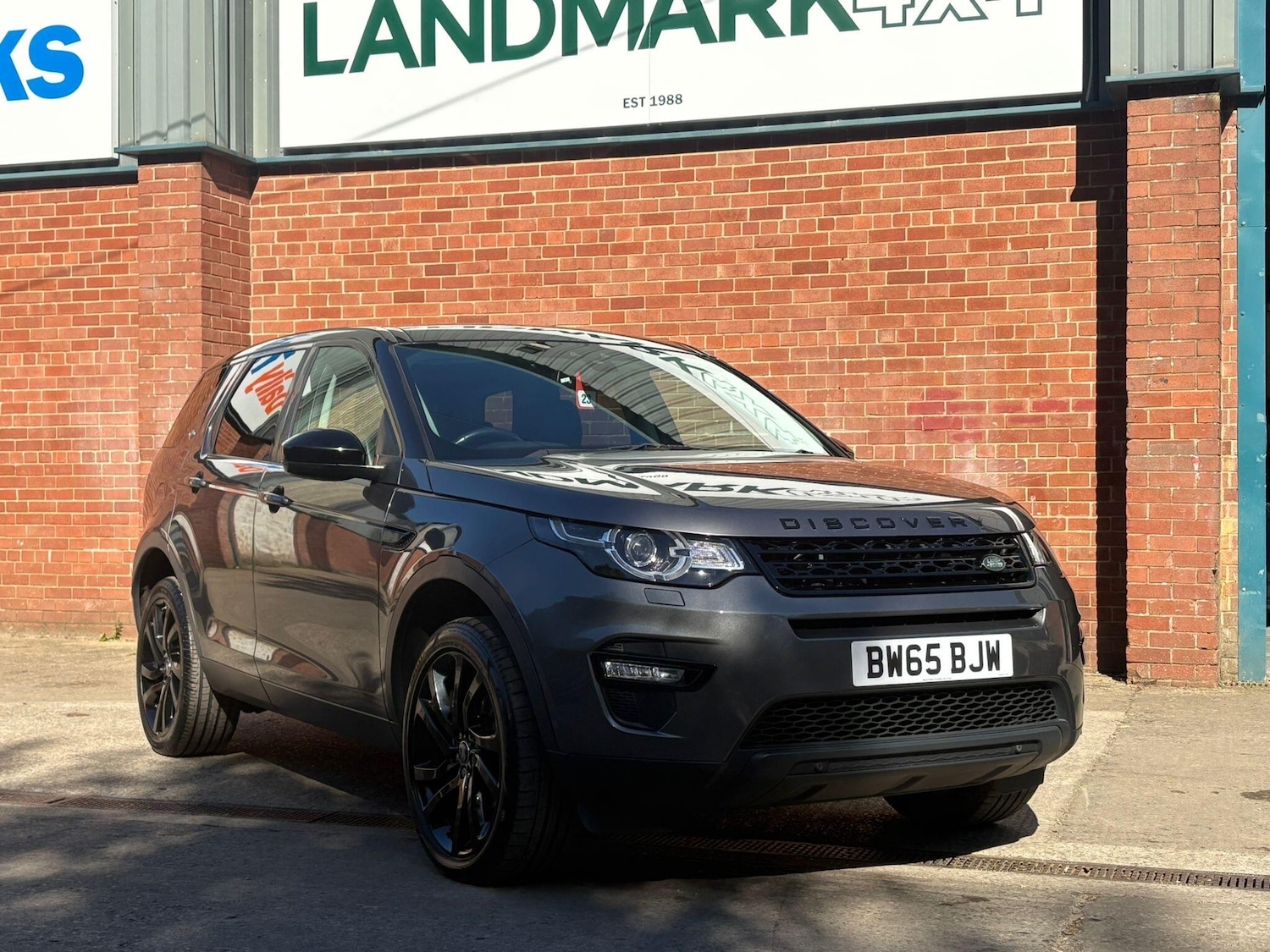 Used Land Rover Discovery Sport 2016 for sale - 76072778: Photo 1