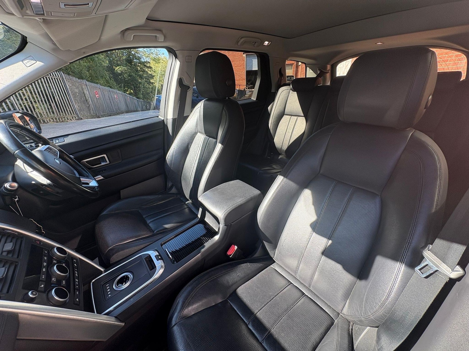 Used Land Rover Discovery Sport 2016 for sale - 76072778: Photo 26