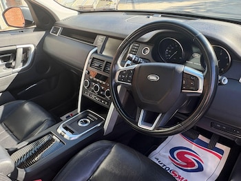 Used Land Rover Discovery Sport 2016 for sale - 76072778: Photo 2