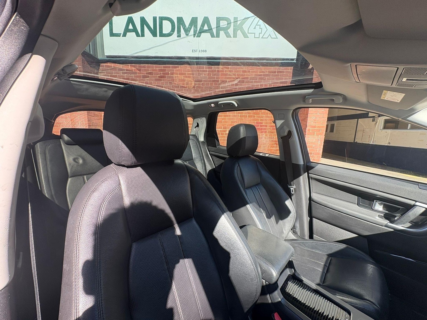Used Land Rover Discovery Sport 2016 for sale - 76072778: Photo 40
