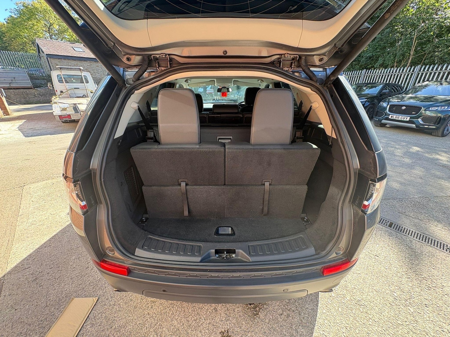Used Land Rover Discovery Sport 2016 for sale - 76072778: Photo 44