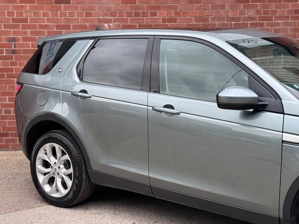Used Land Rover Discovery Sport 2015 for sale - 75351395: Photo 11