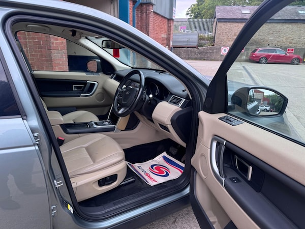 Used Land Rover Discovery Sport 2015 for sale - 75351395: Photo 19