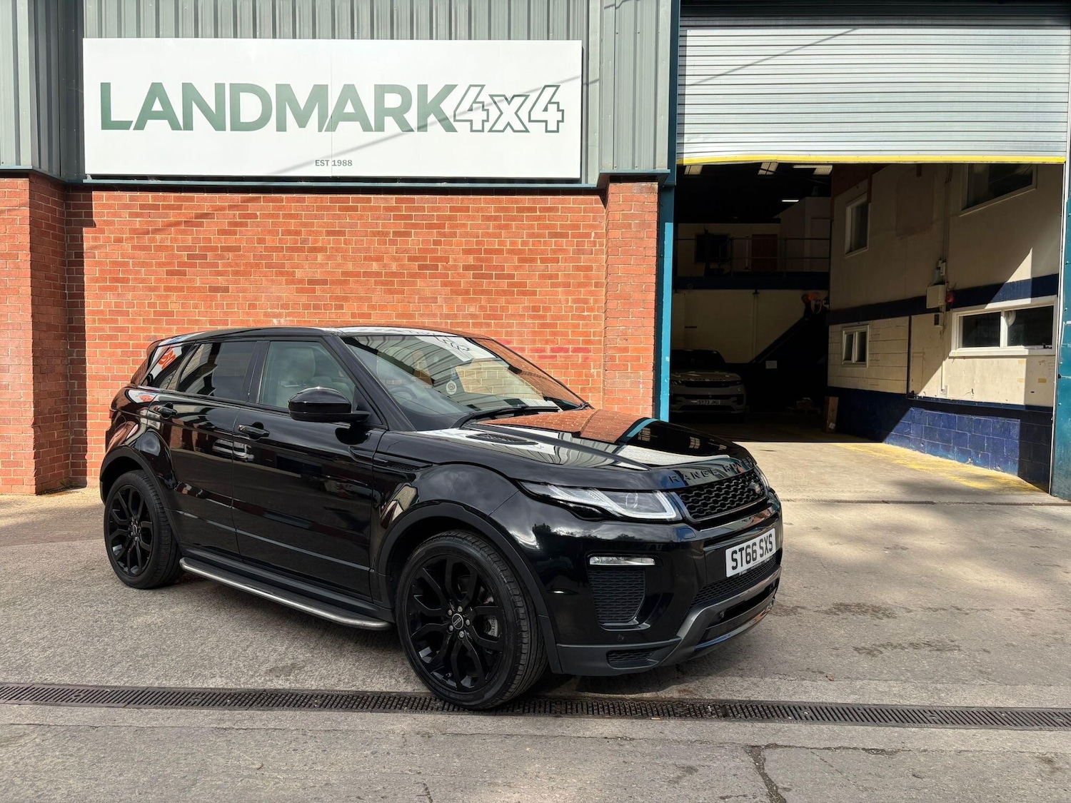 Used Land Rover Range Rover Evoque 2016 for sale - 76042775: Photo 33