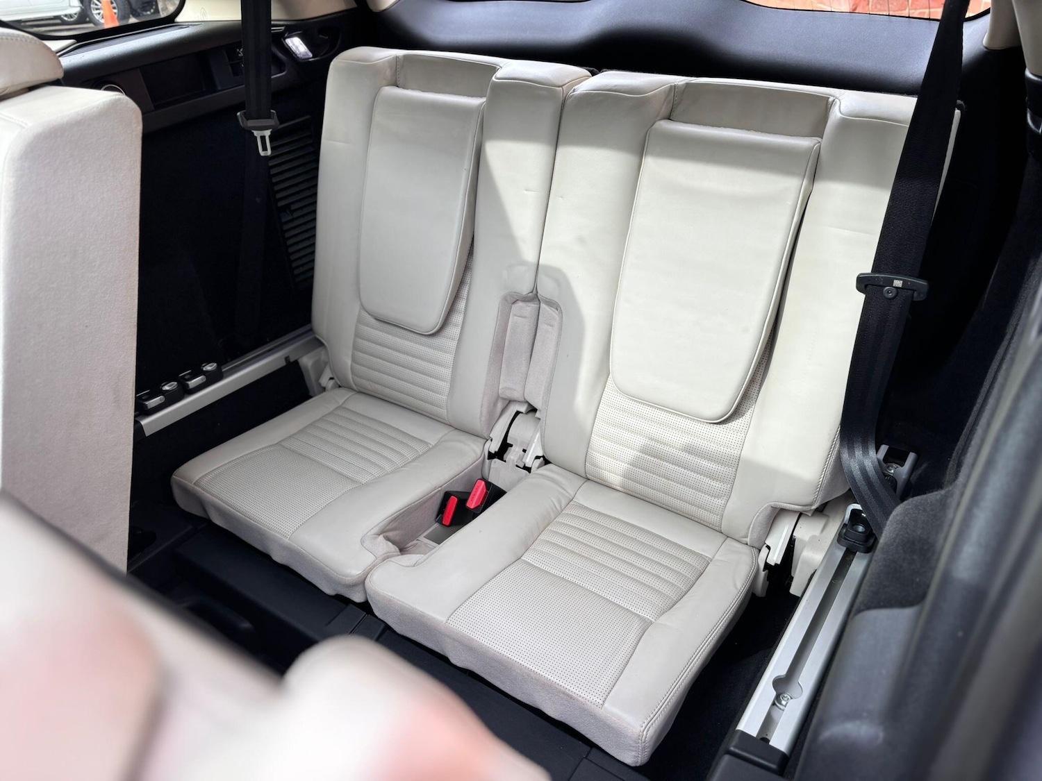 Used Land Rover Discovery Sport 2015 for sale - 76109884: Photo 12