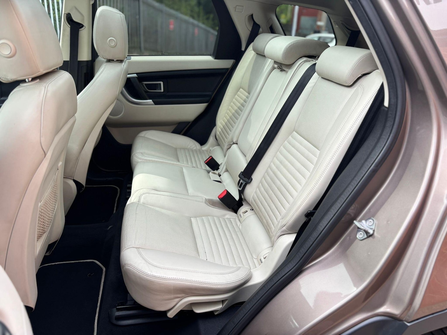 Used Land Rover Discovery Sport 2015 for sale - 76109884: Photo 19