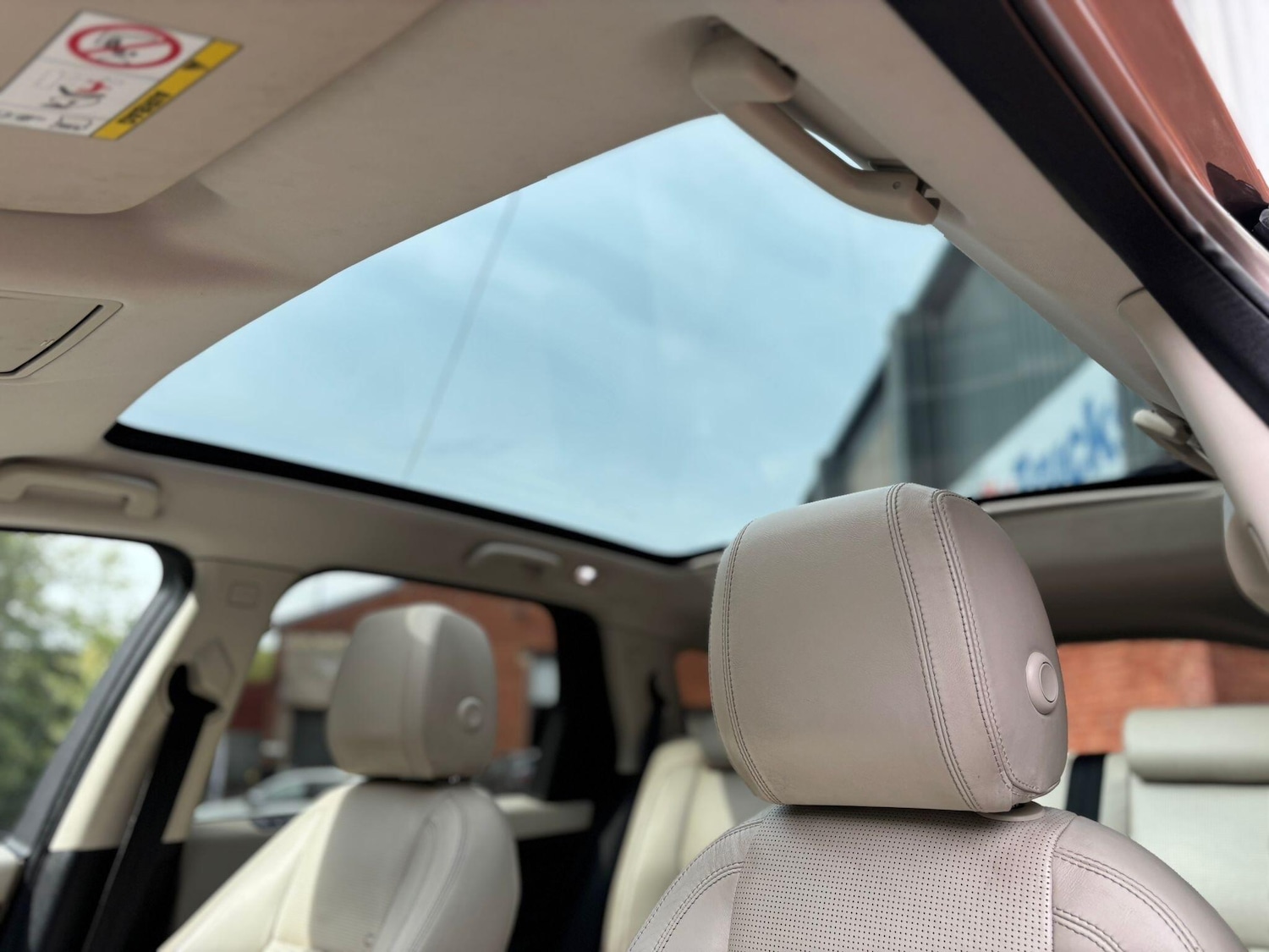 Used Land Rover Discovery Sport 2015 for sale - 76109884: Photo 22