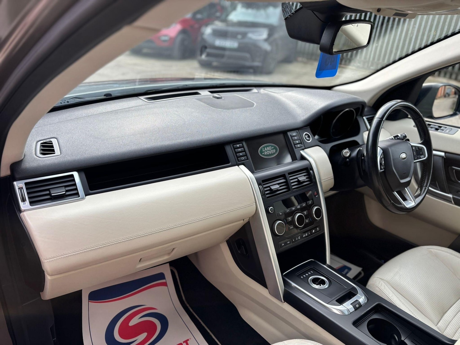 Used Land Rover Discovery Sport 2015 for sale - 76109884: Photo 23