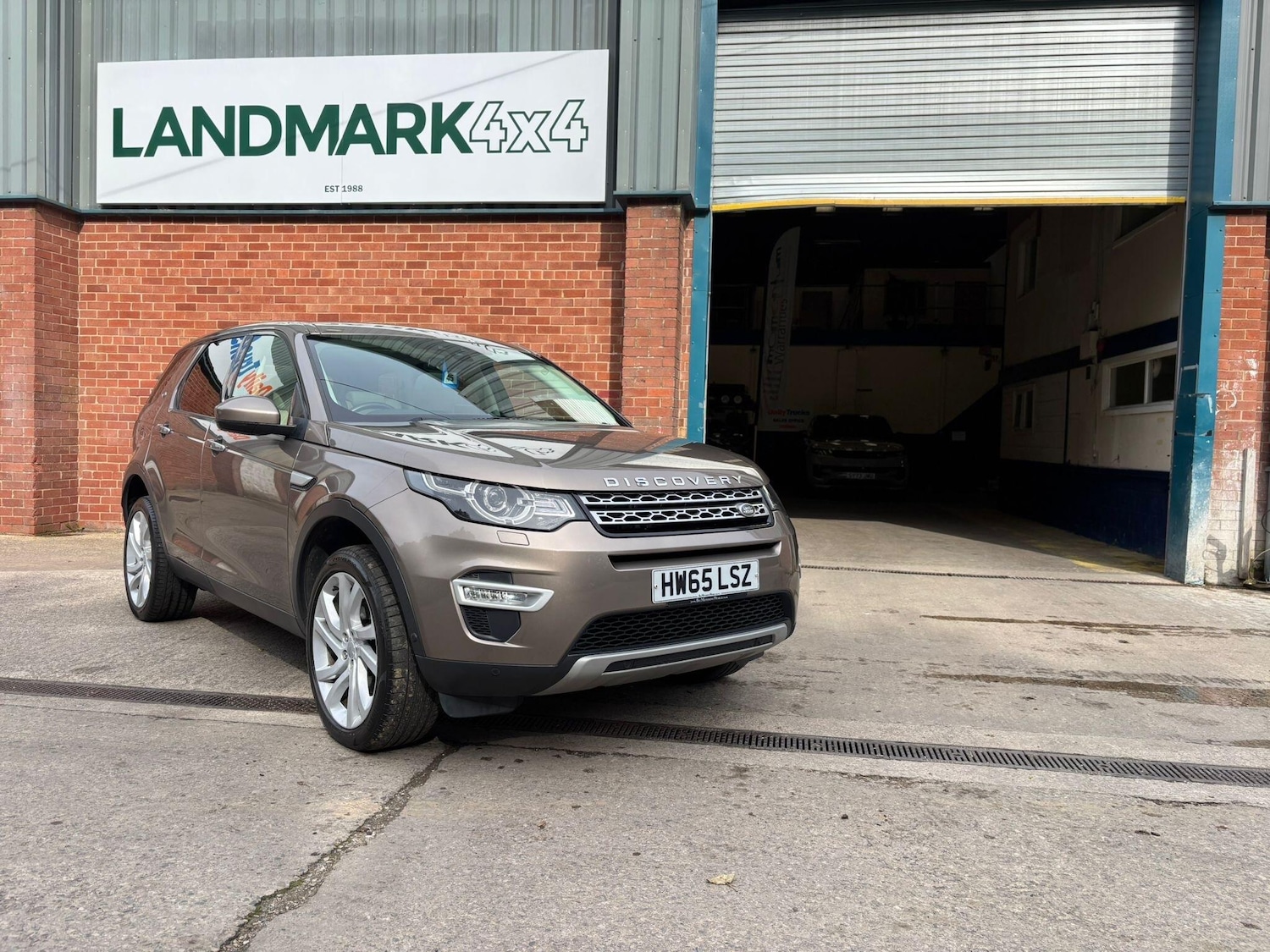 Used Land Rover Discovery Sport 2015 for sale - 76109884: Photo 24