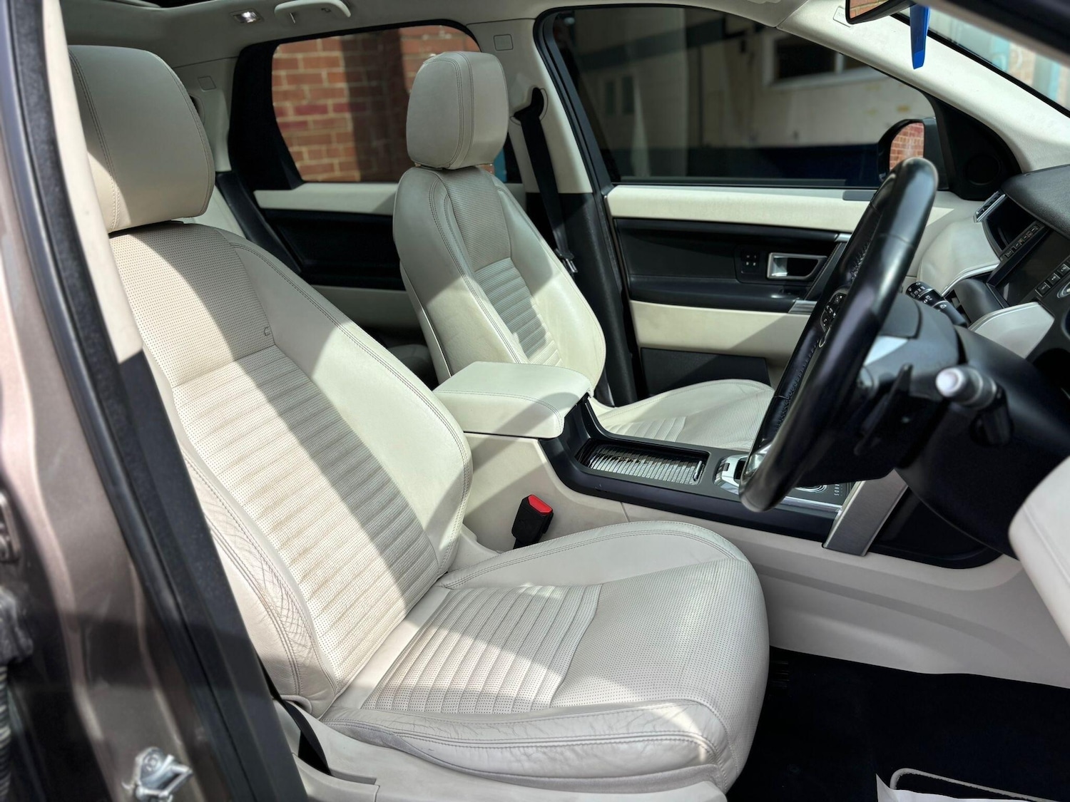 Used Land Rover Discovery Sport 2015 for sale - 76109884: Photo 30