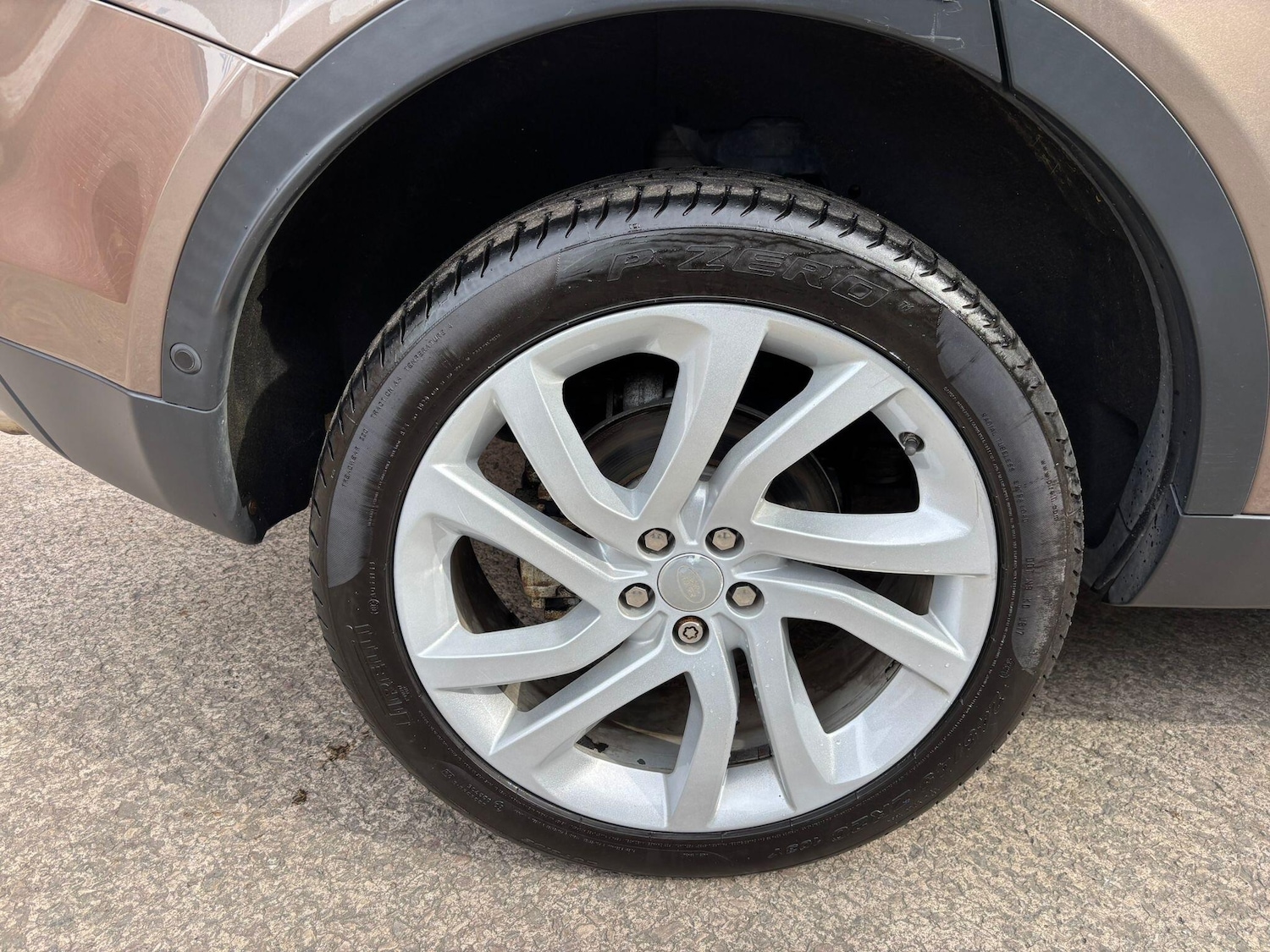 Used Land Rover Discovery Sport 2015 for sale - 76109884: Photo 42