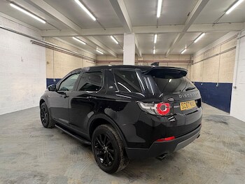 Used Land Rover Discovery Sport 2018 for sale - 77599055: Photo