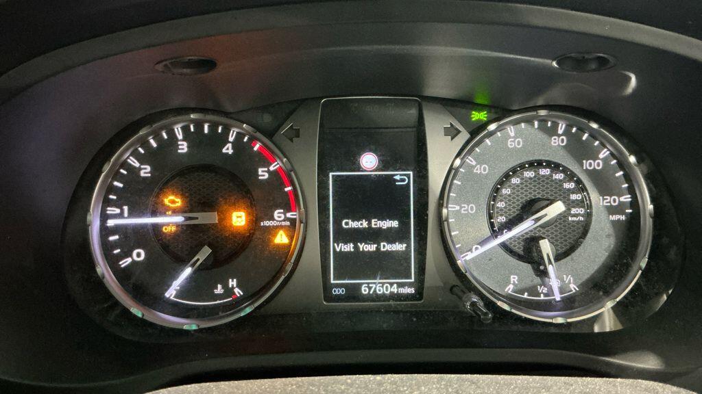 Used Toyota Hilux 2022 for sale - 77331049: Photo 10