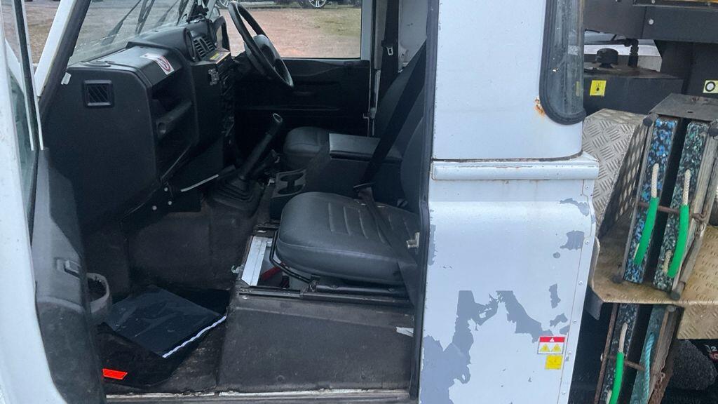 Used Land Rover Defender 2013 for sale - 77279497: Photo 6