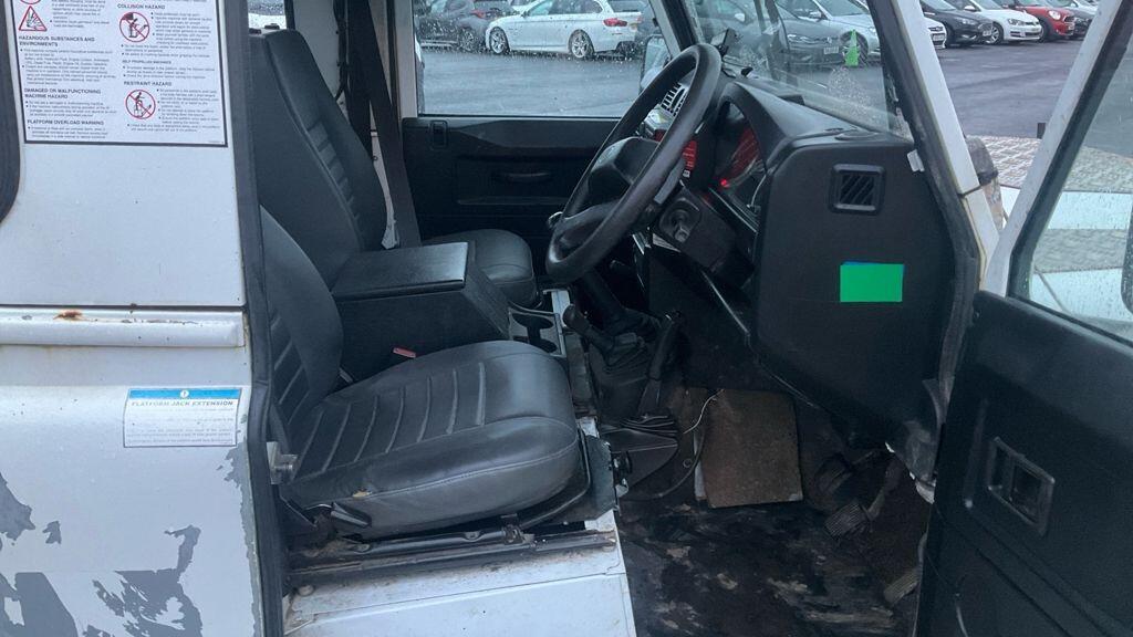 Used Land Rover Defender 2013 for sale - 77279497: Photo 7