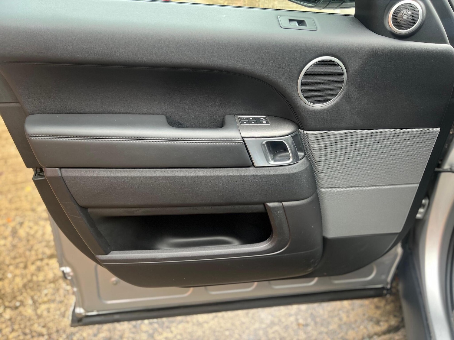 Used Land Rover Range Rover Sport 2018 for sale - 76425703: Photo 25