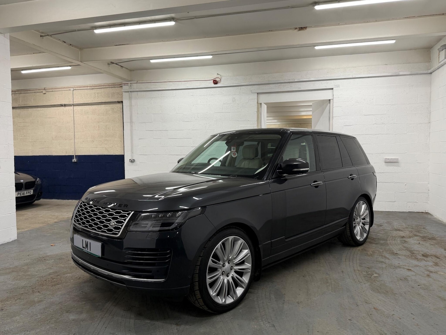 Used Land Rover Range Rover 2019 for sale - 77892983: Photo 4