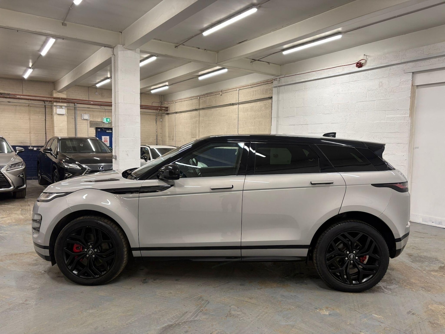 Used Land Rover Range Rover Evoque 2022 for sale - 77229397: Photo 4