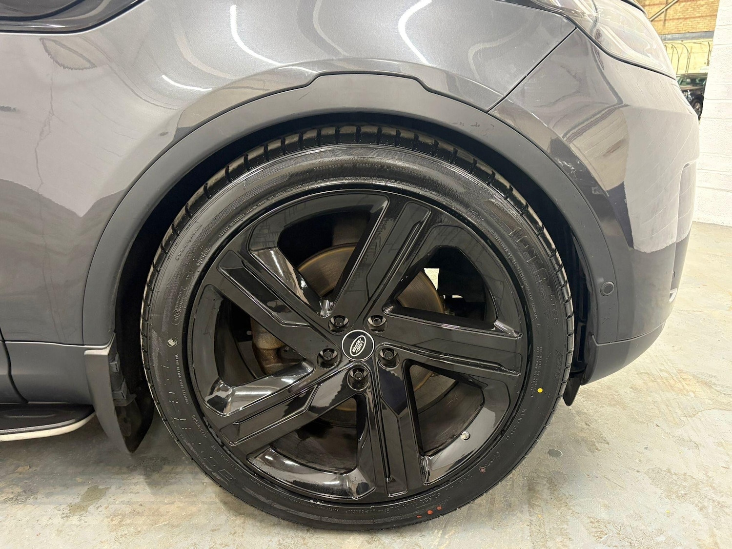 Used Land Rover Discovery 2018 for sale - 77957140: Photo 18