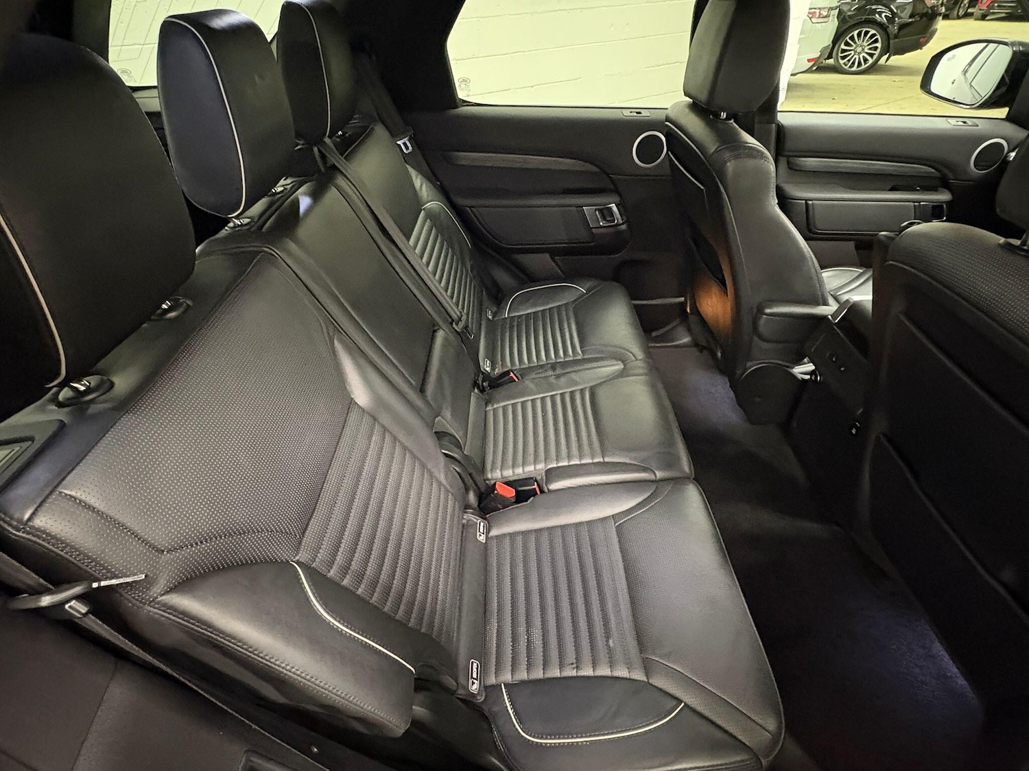 Used Land Rover Discovery 2018 for sale - 77957140: Photo 30