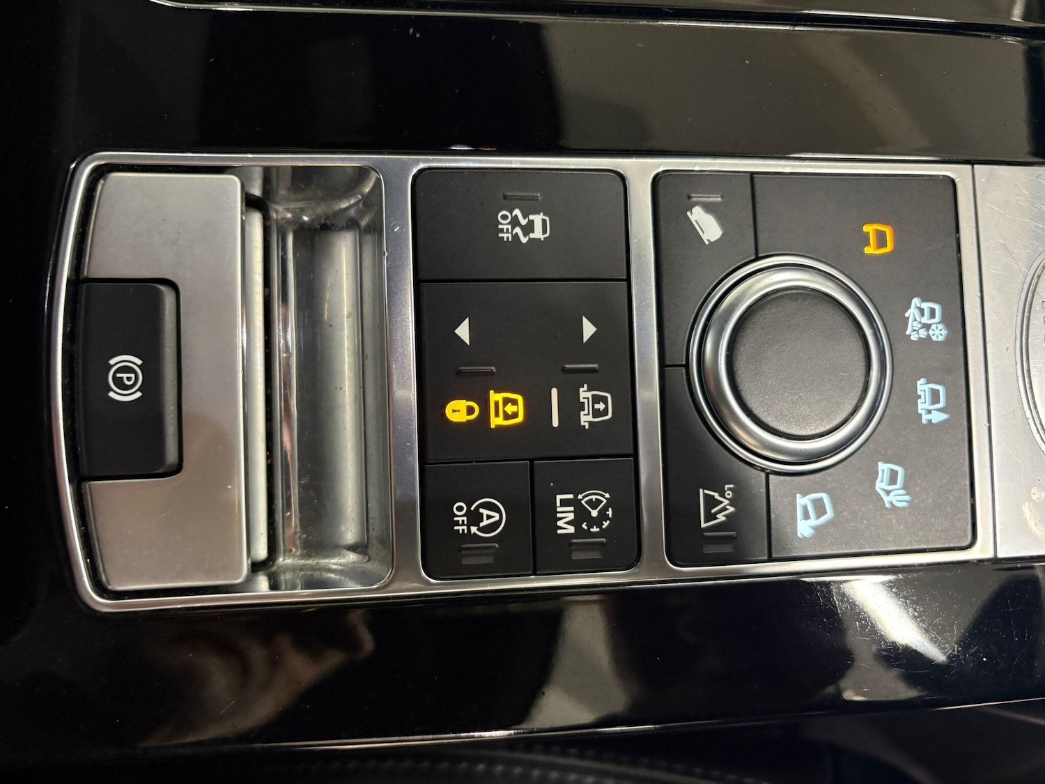 Used Land Rover Discovery 2018 for sale - 77957140: Photo 34