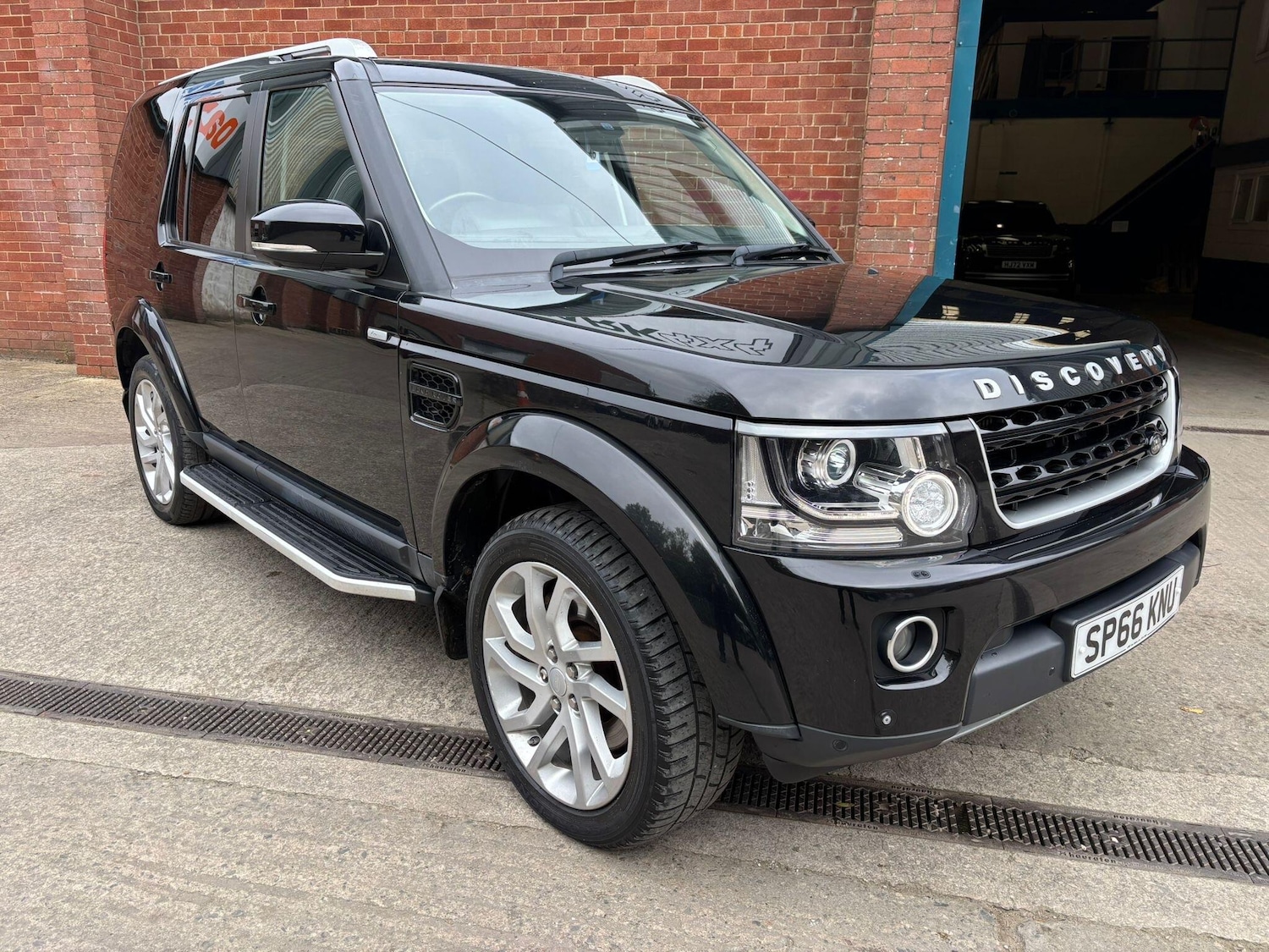 Used Land Rover Discovery 4 2016 for sale - 76260353: Photo 15