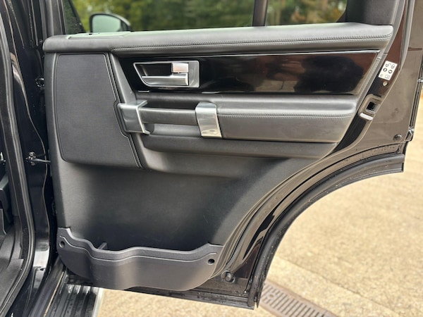 Used Land Rover Discovery 4 2016 for sale - 76260353: Photo 26