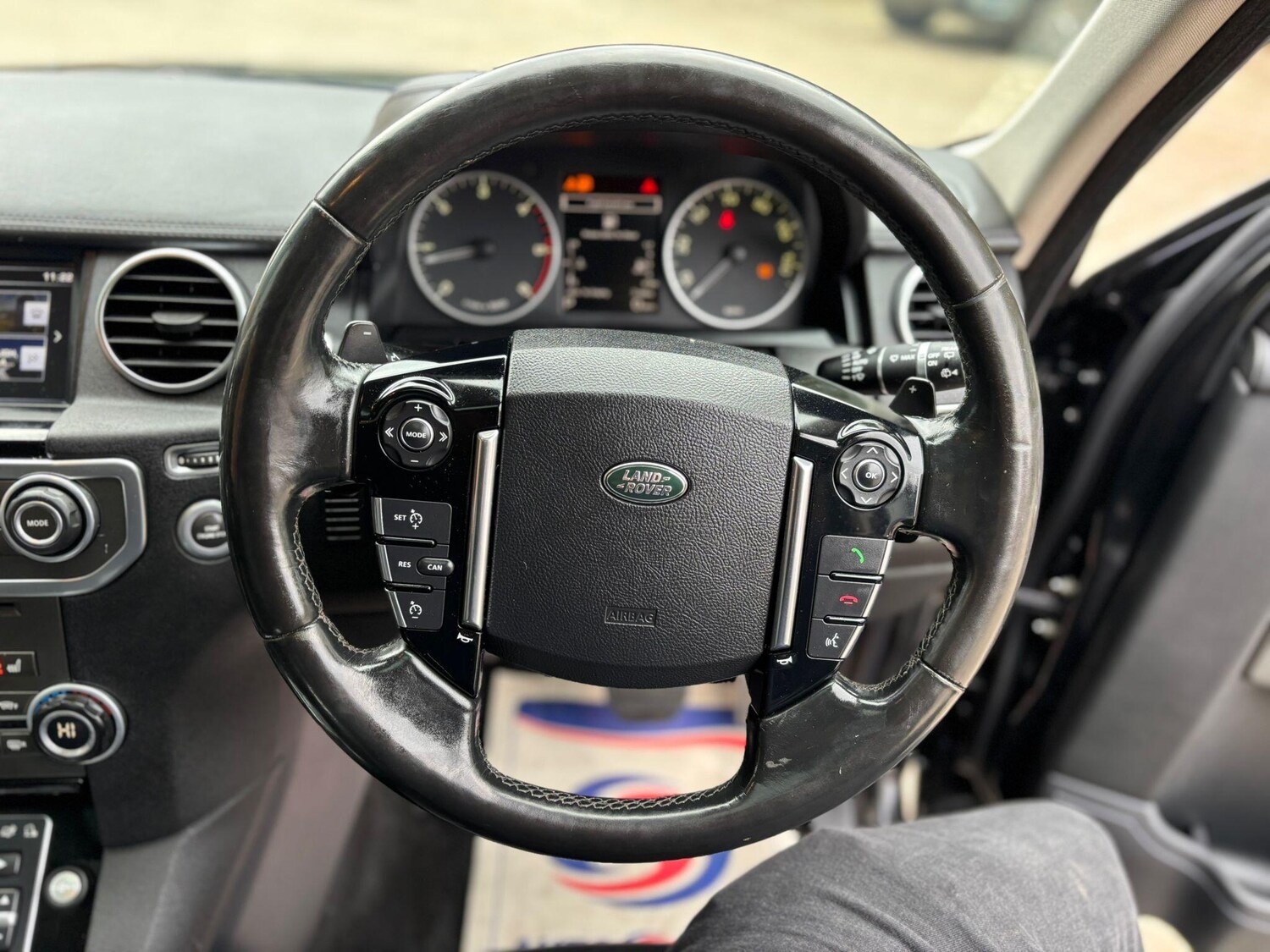 Used Land Rover Discovery 4 2016 for sale - 76260353: Photo 32