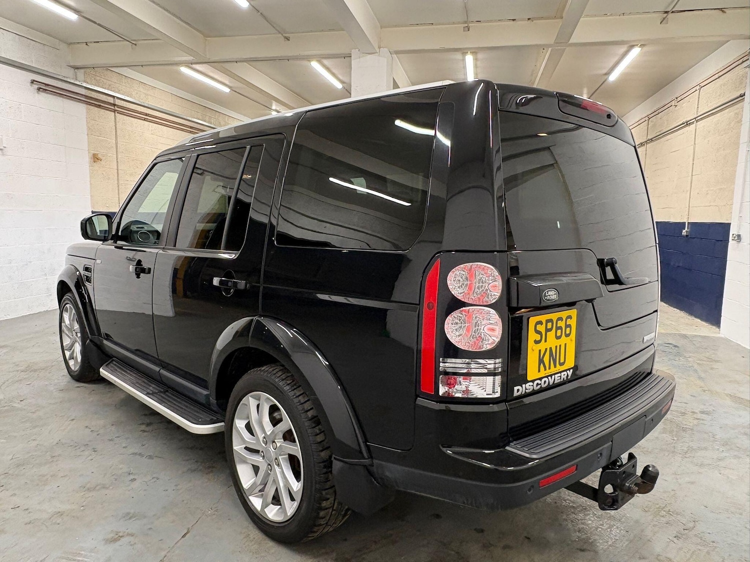 Used Land Rover Discovery 4 2016 for sale - 76260353: Photo 43