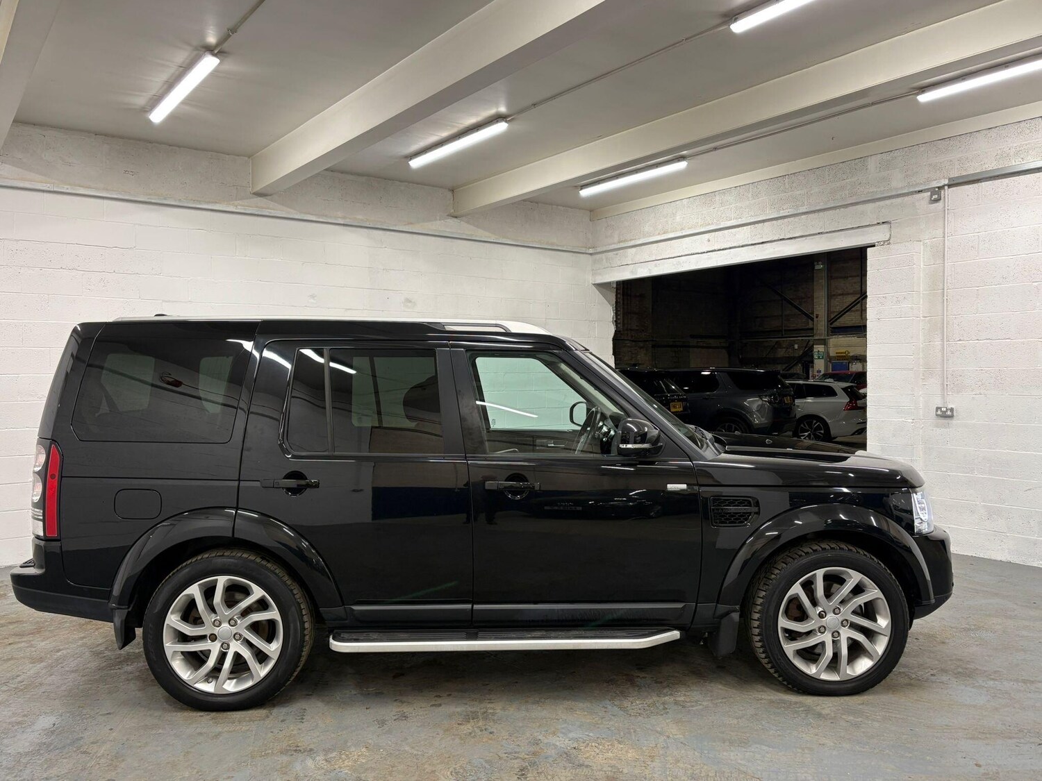 Used Land Rover Discovery 4 2016 for sale - 76260353: Photo 53
