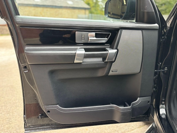 Used Land Rover Discovery 4 2016 for sale - 76260353: Photo 5