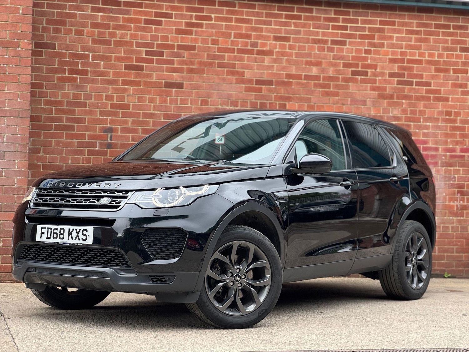 Used Land Rover Discovery Sport 2018 for sale - 76136813: Photo 2