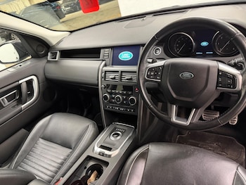 Used Land Rover Discovery Sport 2018 for sale - 77291859: Photo