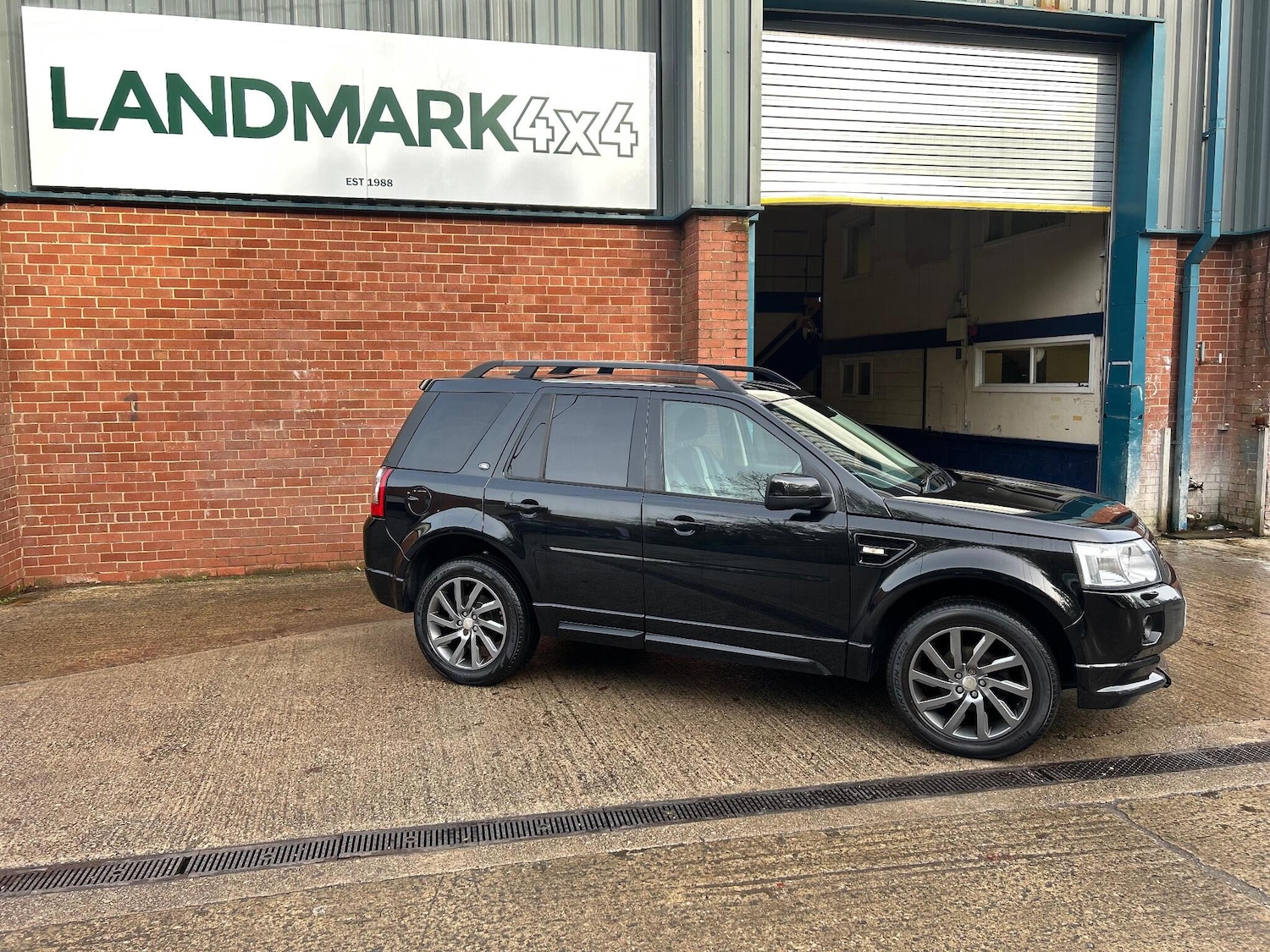 Used Land Rover Freelander 2 2011 for sale - 76424677: Photo 5