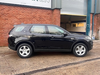Used Land Rover Discovery Sport 2018 for sale - 76511799: Photo