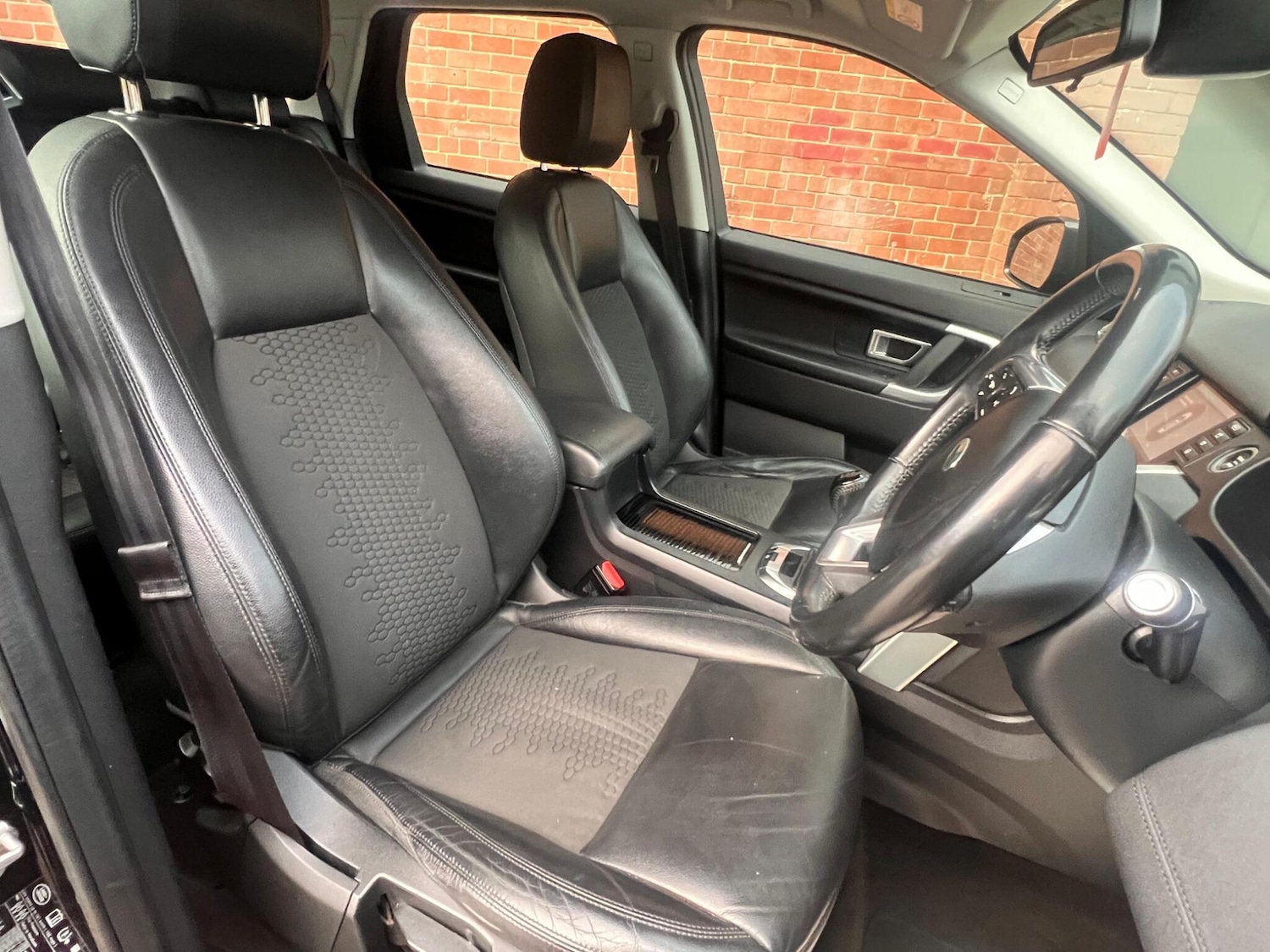 Used Land Rover Discovery Sport 2018 for sale - 76511799: Photo 3