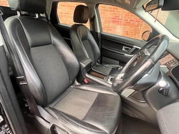 Used Land Rover Discovery Sport 2018 for sale - 76511799: Photo